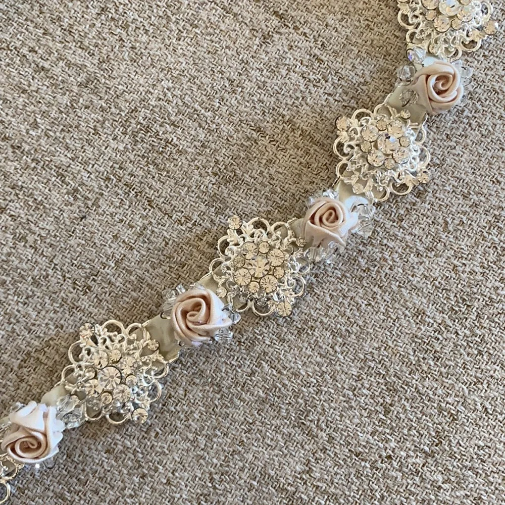 🪞 NEW satin and rose flower crystal tie up ribbon belt - Picture 6 of 7